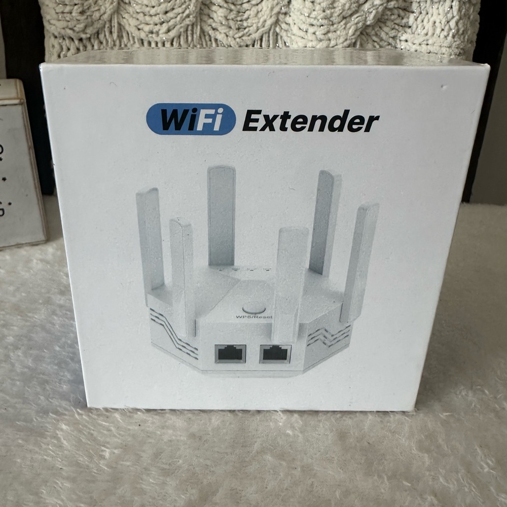 WiFi Extender White